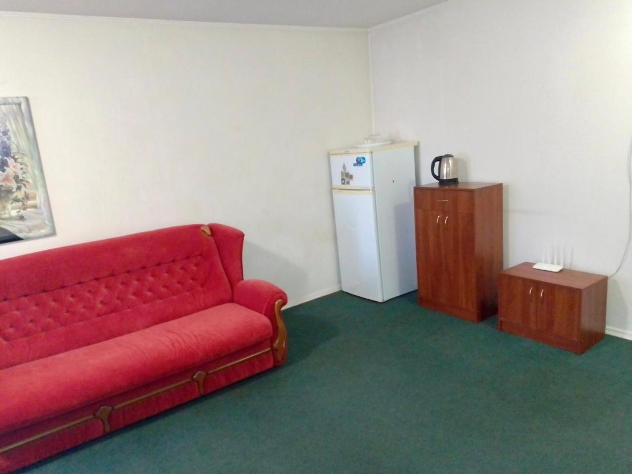 Mini Hotel Vesna Dnipro Exteriör bild