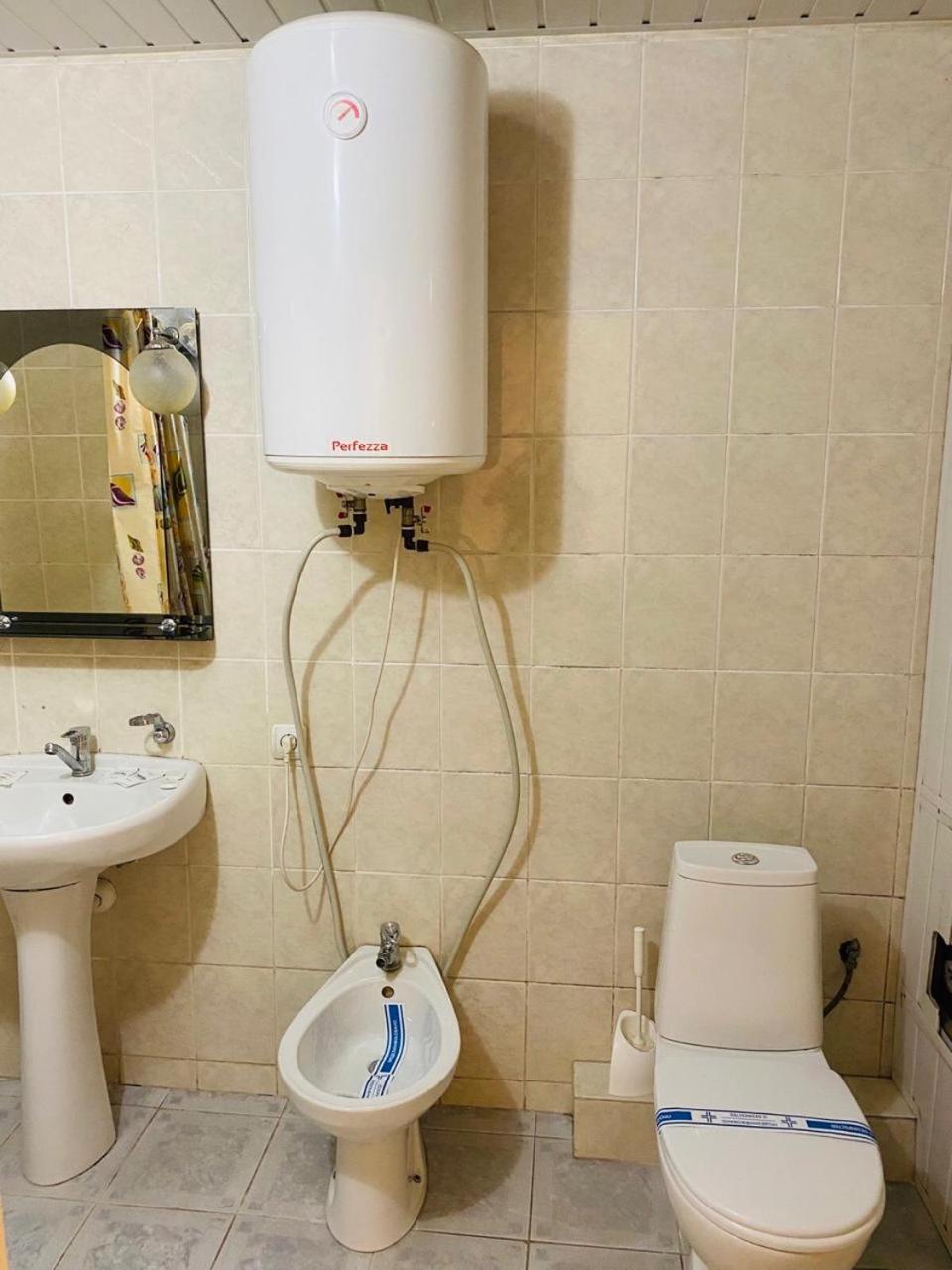 Mini Hotel Vesna Dnipro Exteriör bild