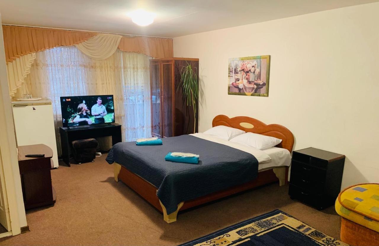 Mini Hotel Vesna Dnipro Exteriör bild
