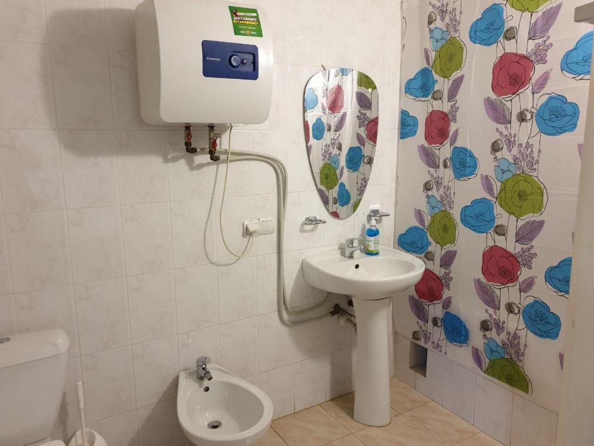 Mini Hotel Vesna Dnipro Exteriör bild